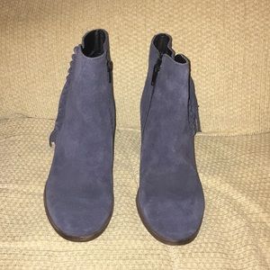 💙NWT Reaction Kenneth Cole Genuine Suede Booties